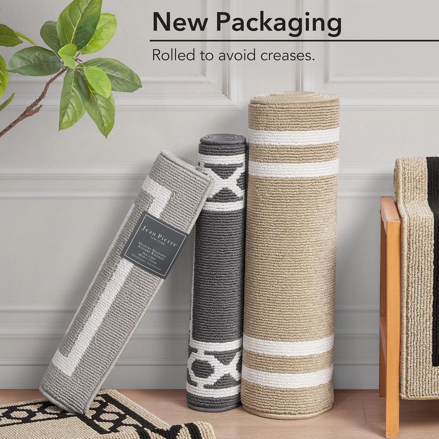 Double Border Machine Tufted Performance Light Gray/White Rug