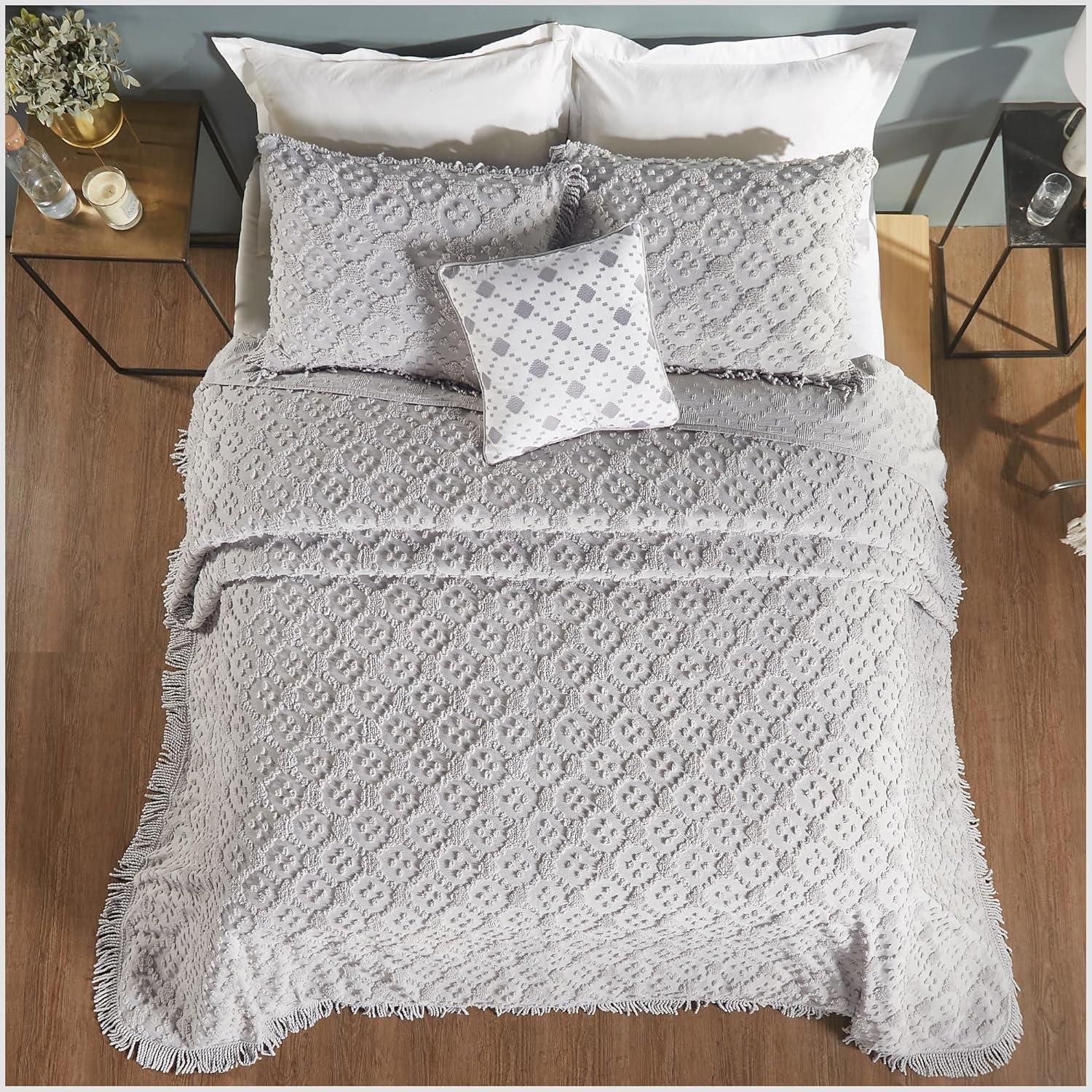 Better Trends Charleston Collection 100% Cotton Bedding sets, Machine Washable Soft and Breathable 4-piece Chenille Bedspread & Sham with Geometric Embroidery, All season