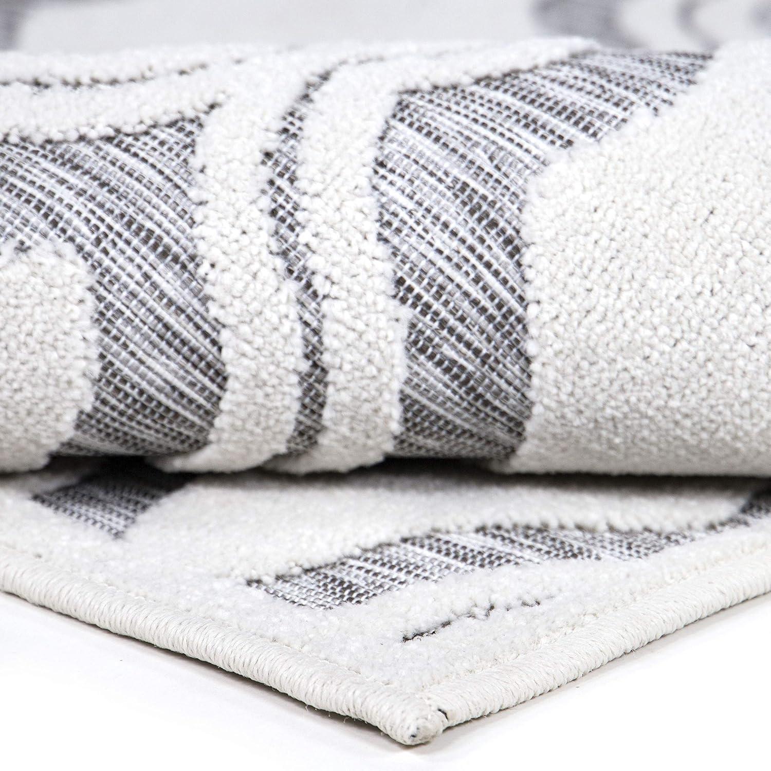 My Texas House Cotton Blossom Natural Gray High Low Indoor Outdoor Rug