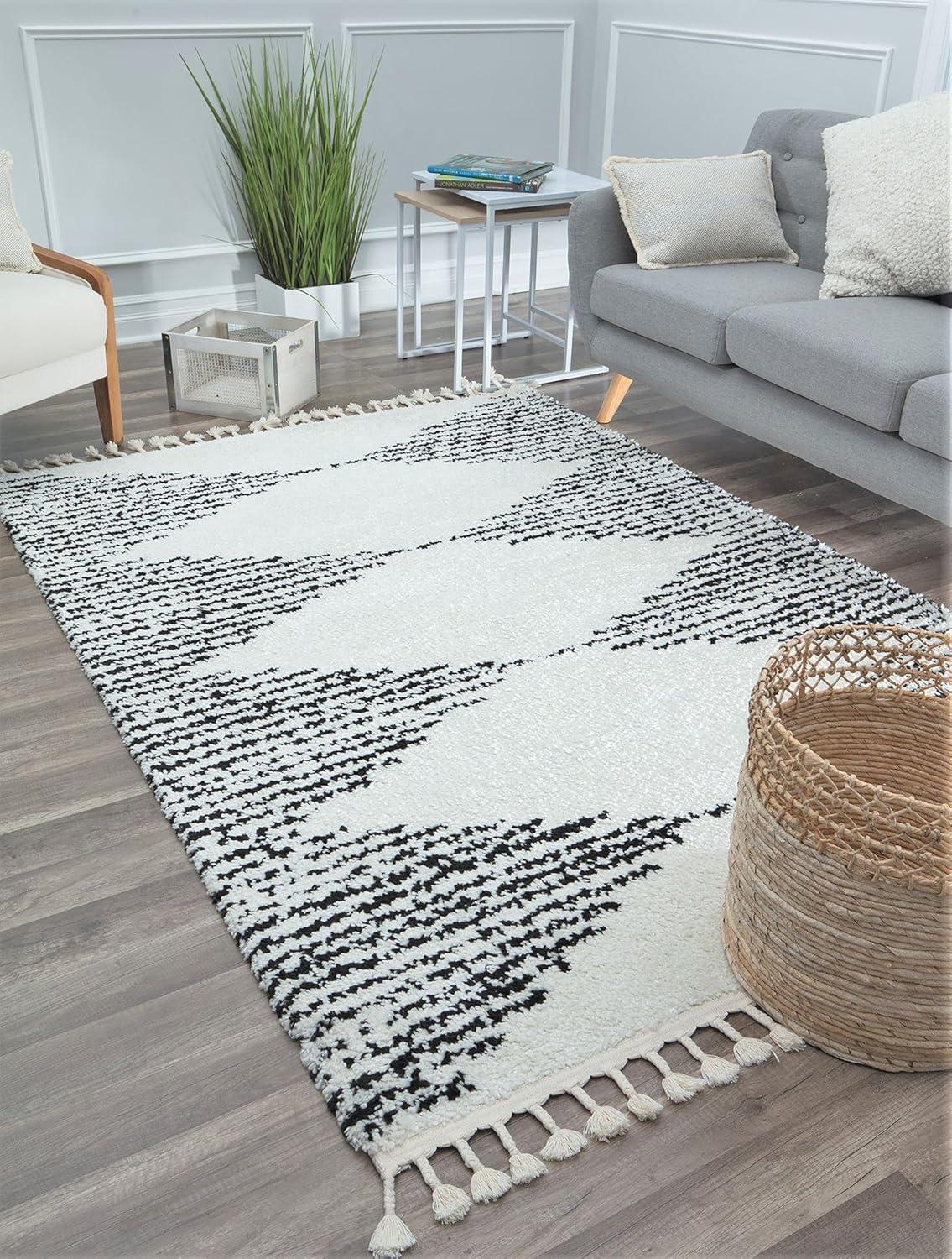 Qi Mason Shag Tribal Heath White Area Rug