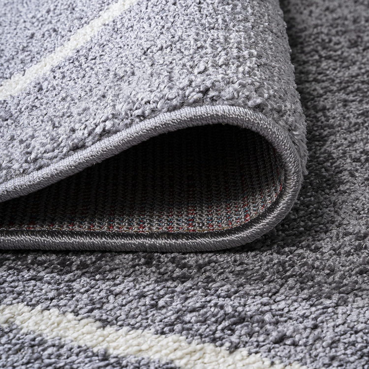 4'x6' Cole Minimalist Diamond Trellis Area Rug, Gray/White - JONATHAN Y