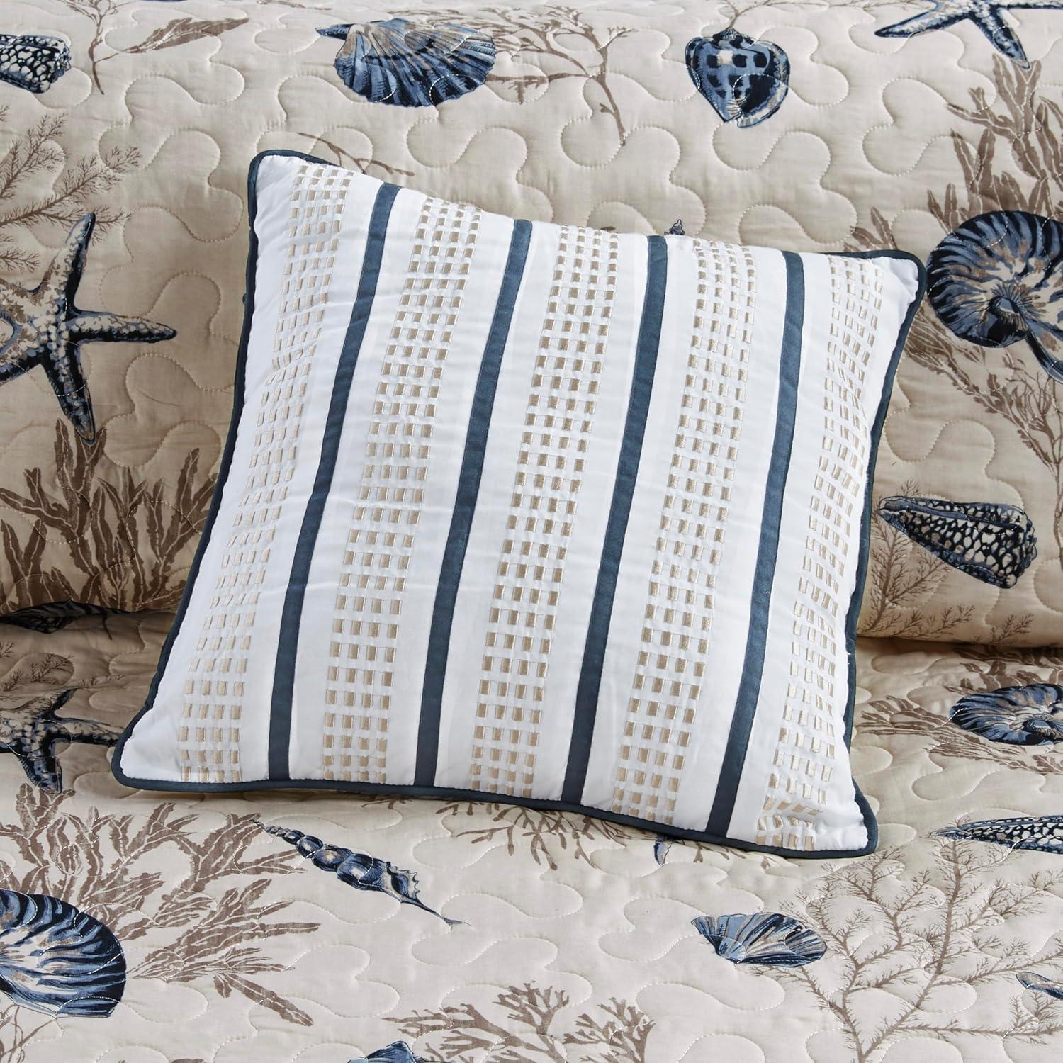 Madison Park Bayside Quilt Set with Throw Pillows