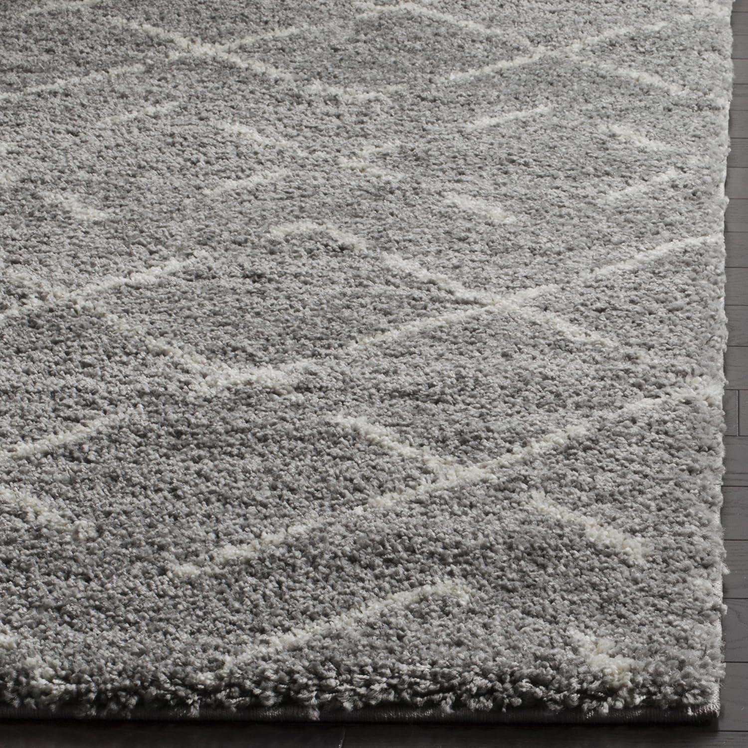 Arizona Shag ASG743 Power Loomed Indoor Area Rug - Grey/Ivory - 4'x6' - Safavieh