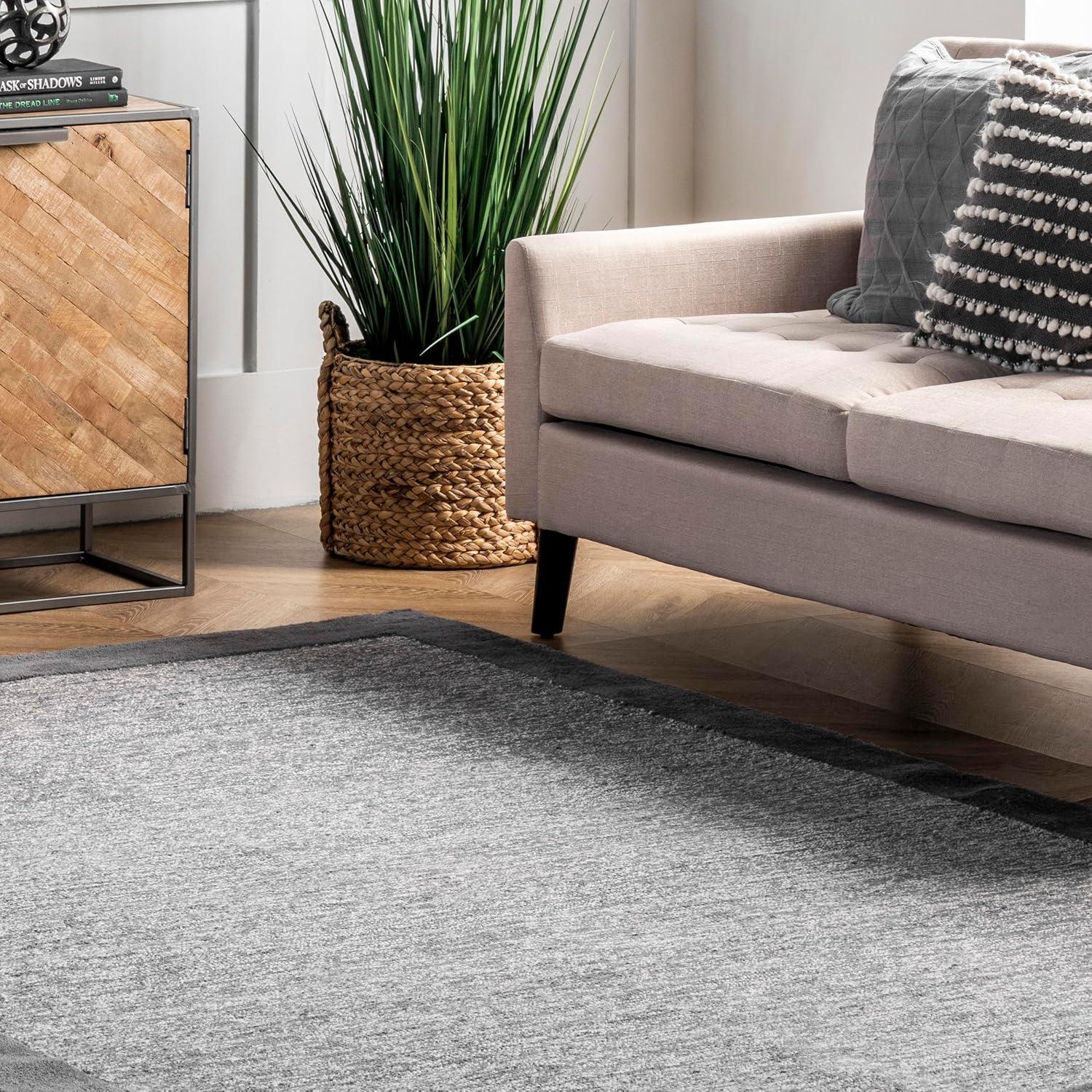5&#39;x8&#39; Marianne Handmade Wool Border Area Rug Gray - nuLOOM