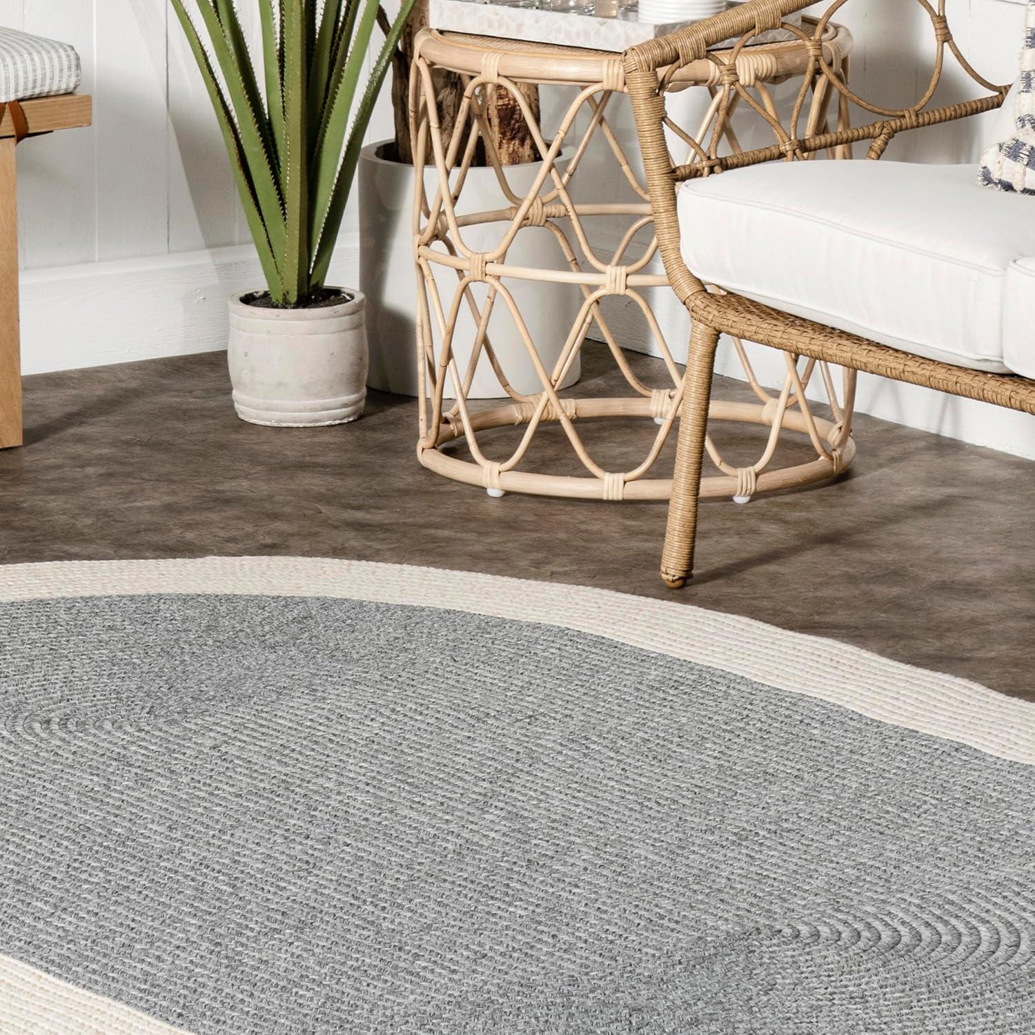 Nuloom Indoor/Outdoor Braided Solid Border Delaine Area Rug