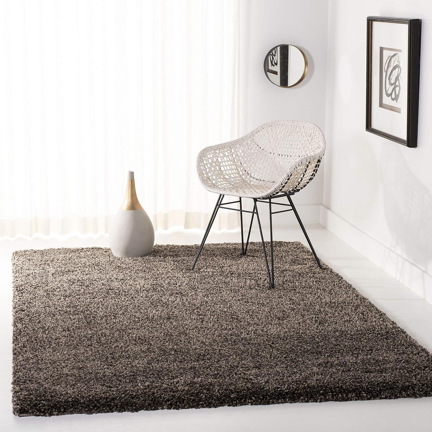Shag SG151 Power Loomed Indoor Area Rug - Mushroom - 4'x6' - Safavieh.
