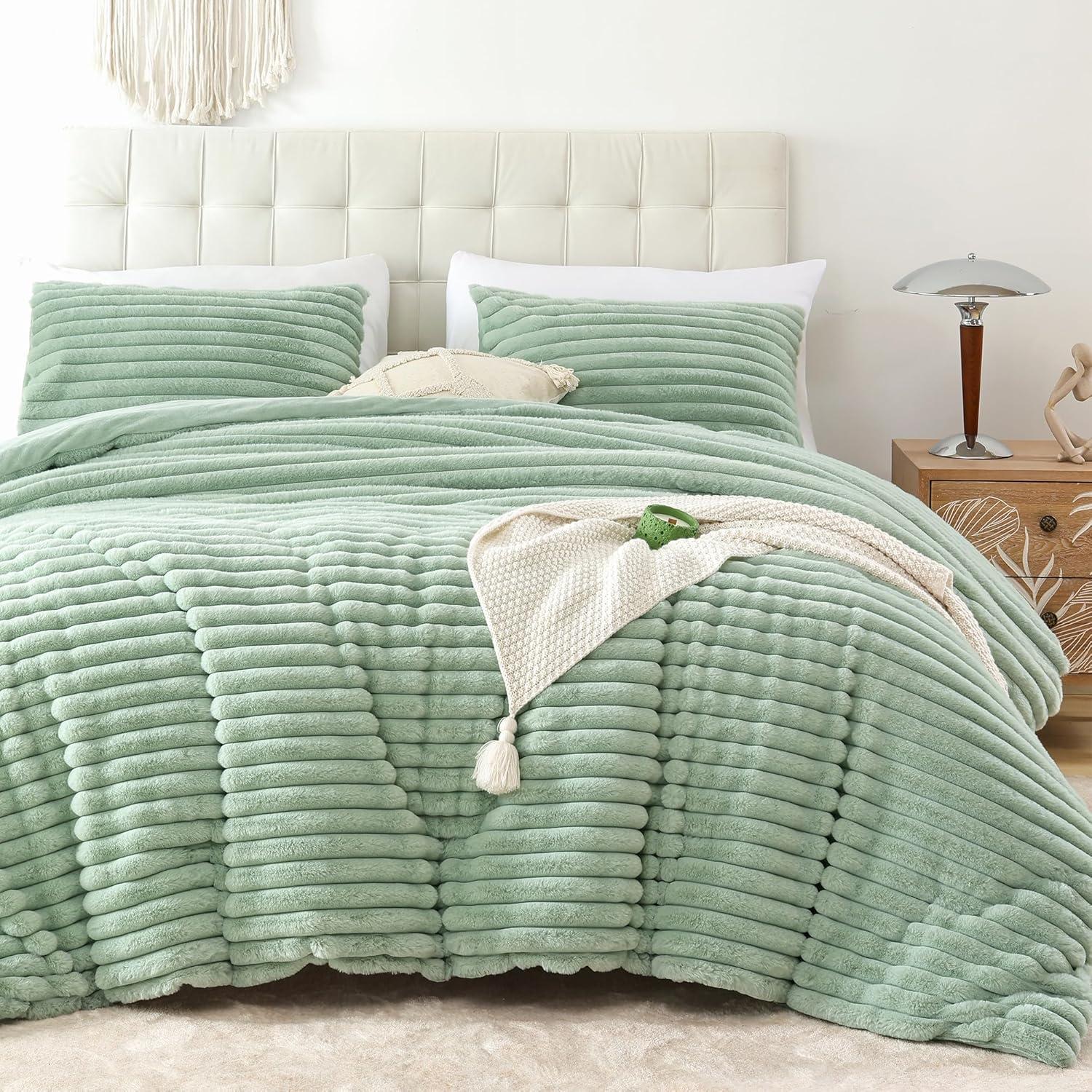 Smoofy Fluffy Twin Comforter Sets 2 Pieces - Sage Green Fleece Fluffy Comforter Set, Luxury Fuzzy Twin Bedding Set, Soft Twin Size Comforter All Season, Heavy Faux Fur Comforter with Pillow Cases