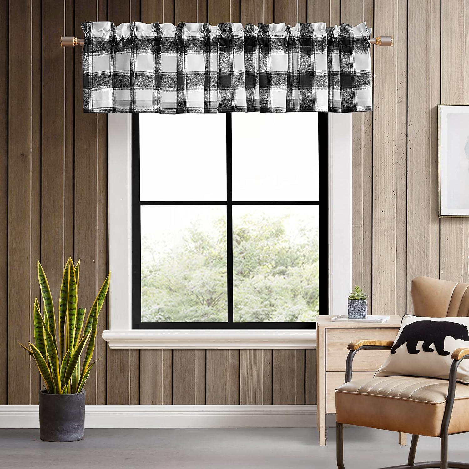 Eddie Bauer Eddie Bauer Canyon Plaid White Pole Top Window Valance