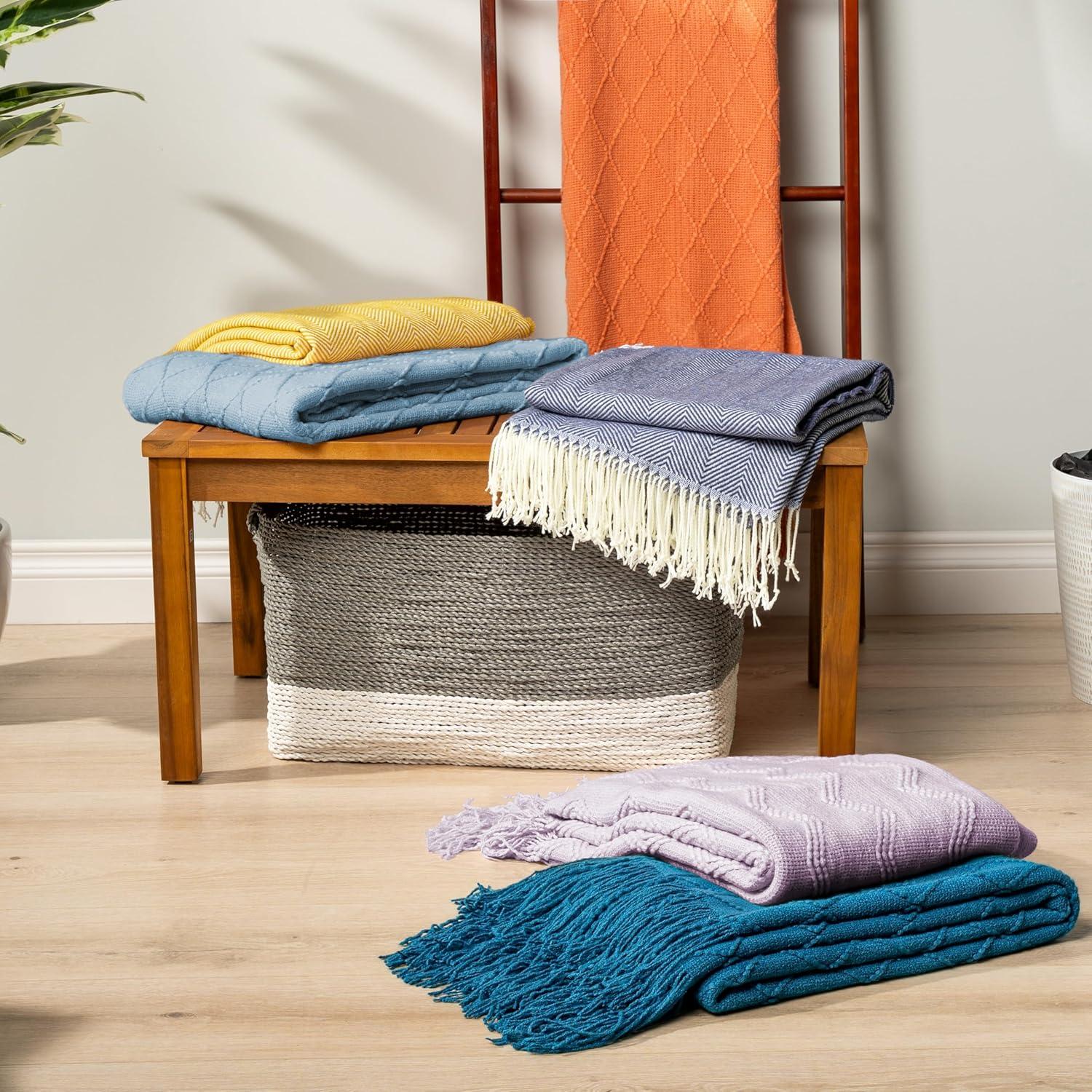 Pavilia Throw Blanket