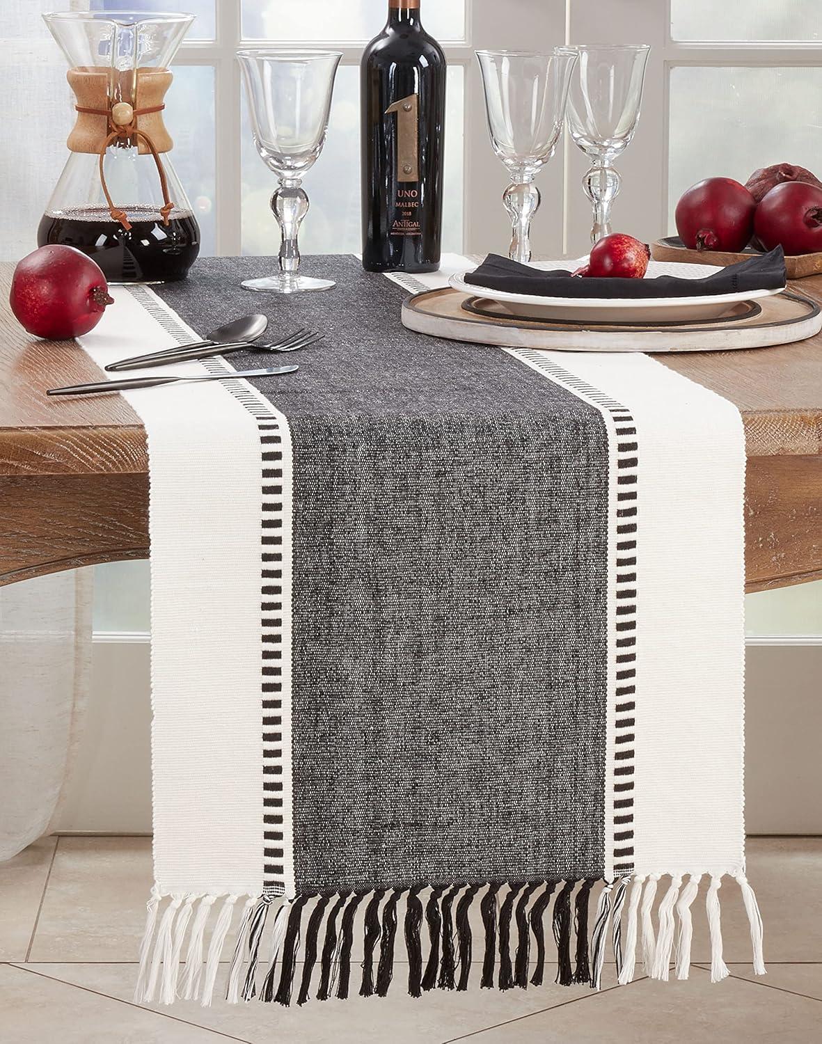 Sonny Collection Geometric Table Runnner