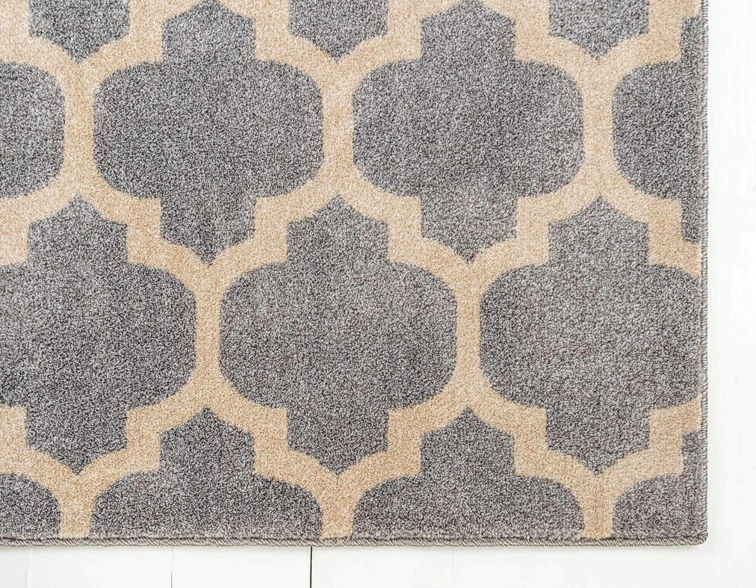 Elegant Light Grey Trellis 4' x 6' Synthetic Indoor Area Rug