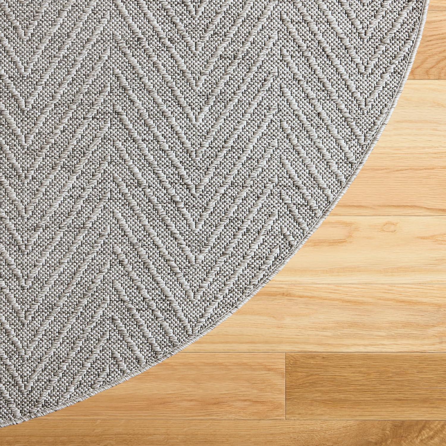 TOWN & COUNTRY BASICS Pax Herringbone Textured Solid Everwash® Washable Area Rug, Low Pile, Non-Slip Backing, Easy Clean Pet & Family Friendly Rug, Gray, 5' Round