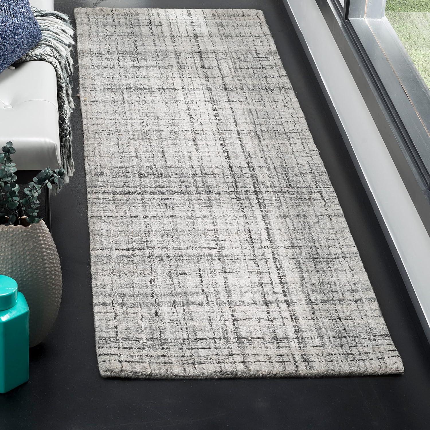 Abstract ABT141 Handmade Indoor Accent Rug - Grey/Black - 2'-3"x4' - Safavieh
