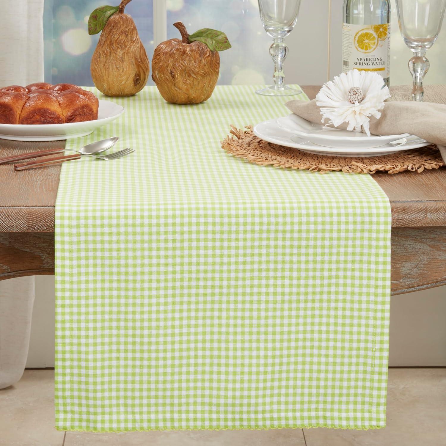 Saro Lifestyle Traditional Gingham Table Runner, Green, 16"x72"