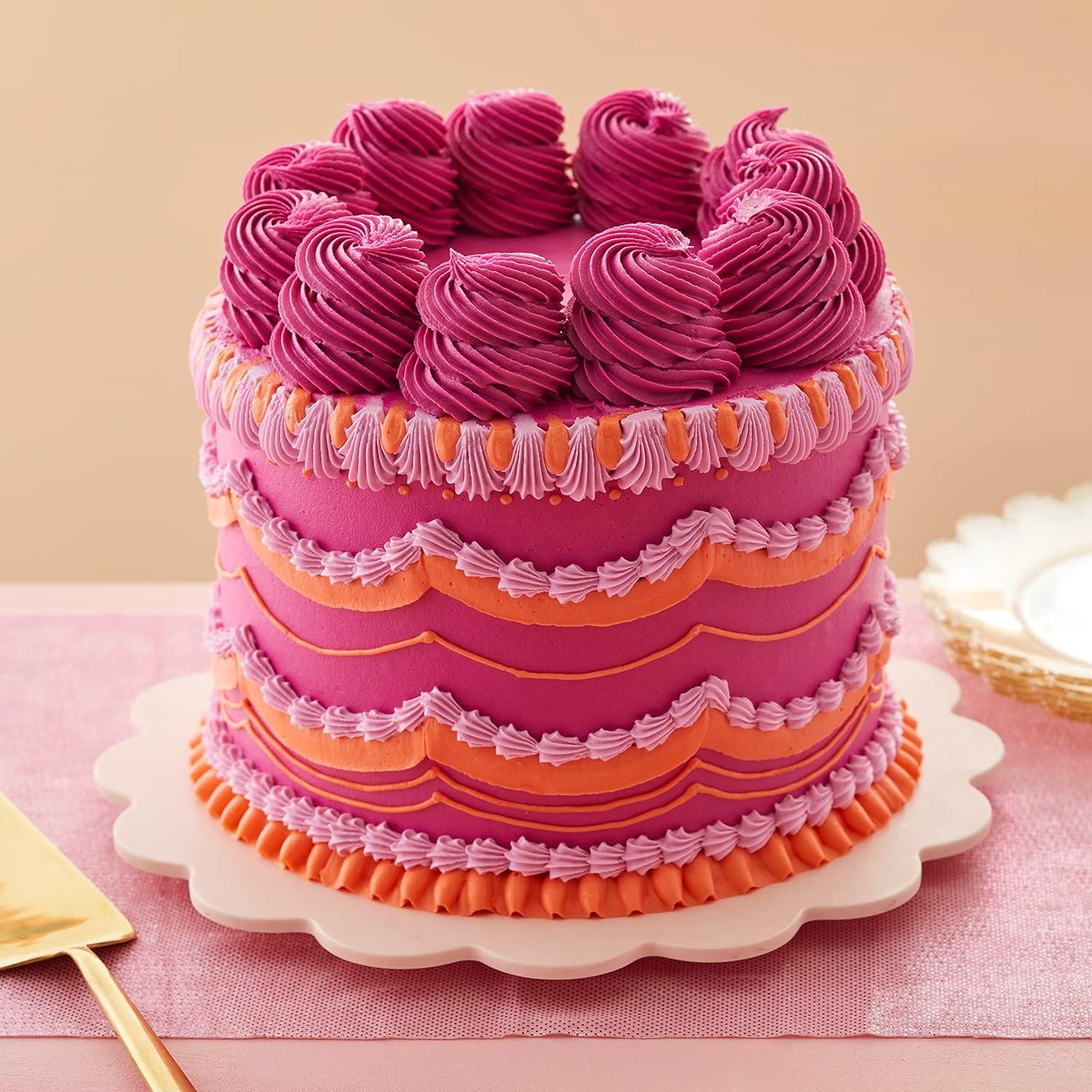 Wilton Decorating Essentials Kit - Pipe Any Kind of Design on Cakes, Cookies and Cupcakes with Buttercream Icing, The Essential Kit for Any Dessert Decorator, 33-Piece