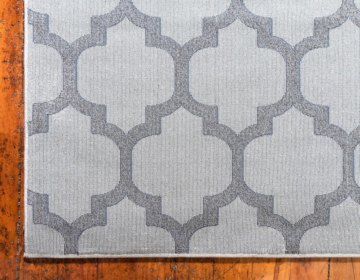 Elegant Gray Trellis 4' x 6' Easy-Care Synthetic Area Rug