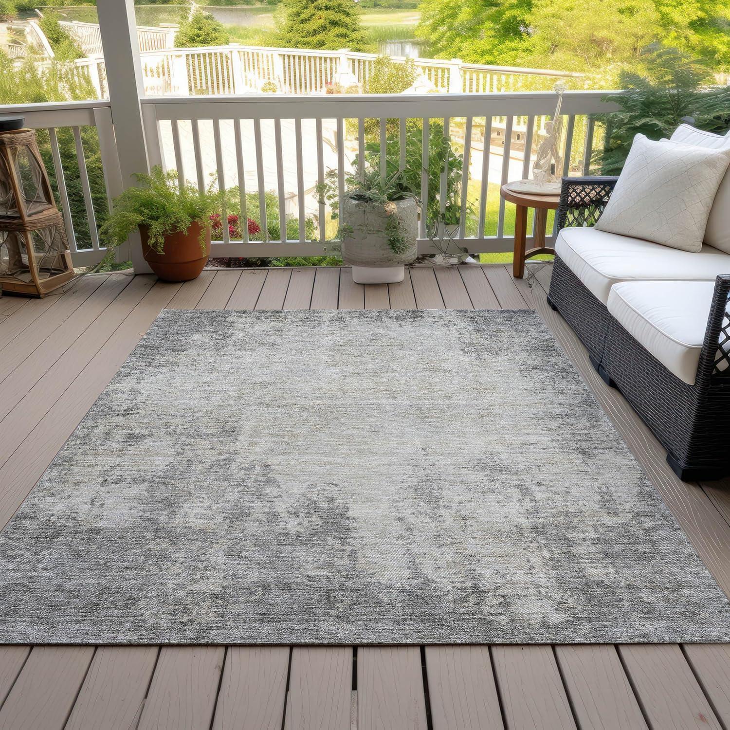 Gray Abstract Machine-Washable Indoor Outdoor Rug 2'6" x 3'10"