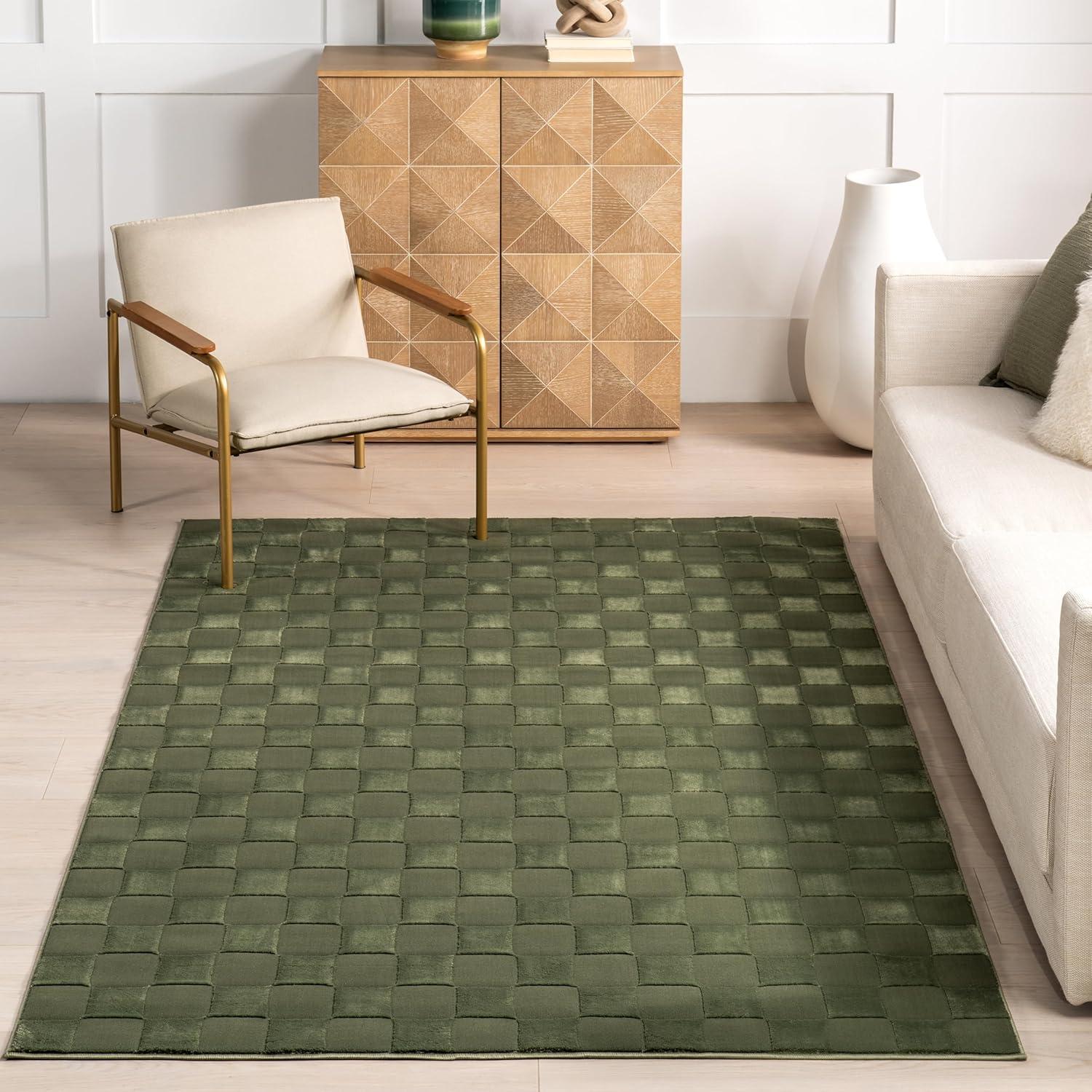 Green Checkered Machine Washable Polyester Accent Rug