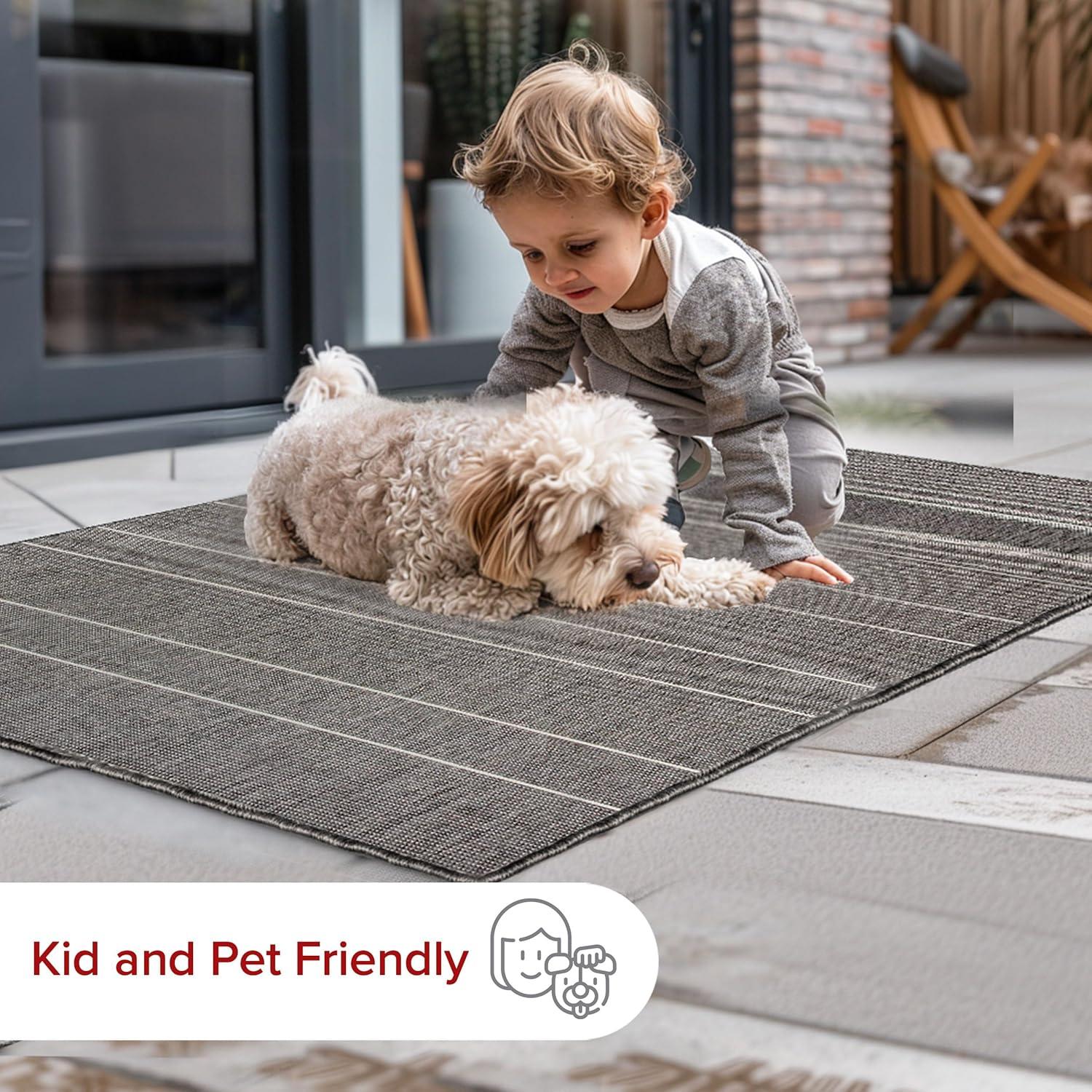 Nuloom Alaina Striped 4x6 Indoor/Outdoor Area Rug for Living Room Patio Deck Front Porch Kitchen, Dark Grey/Ivory