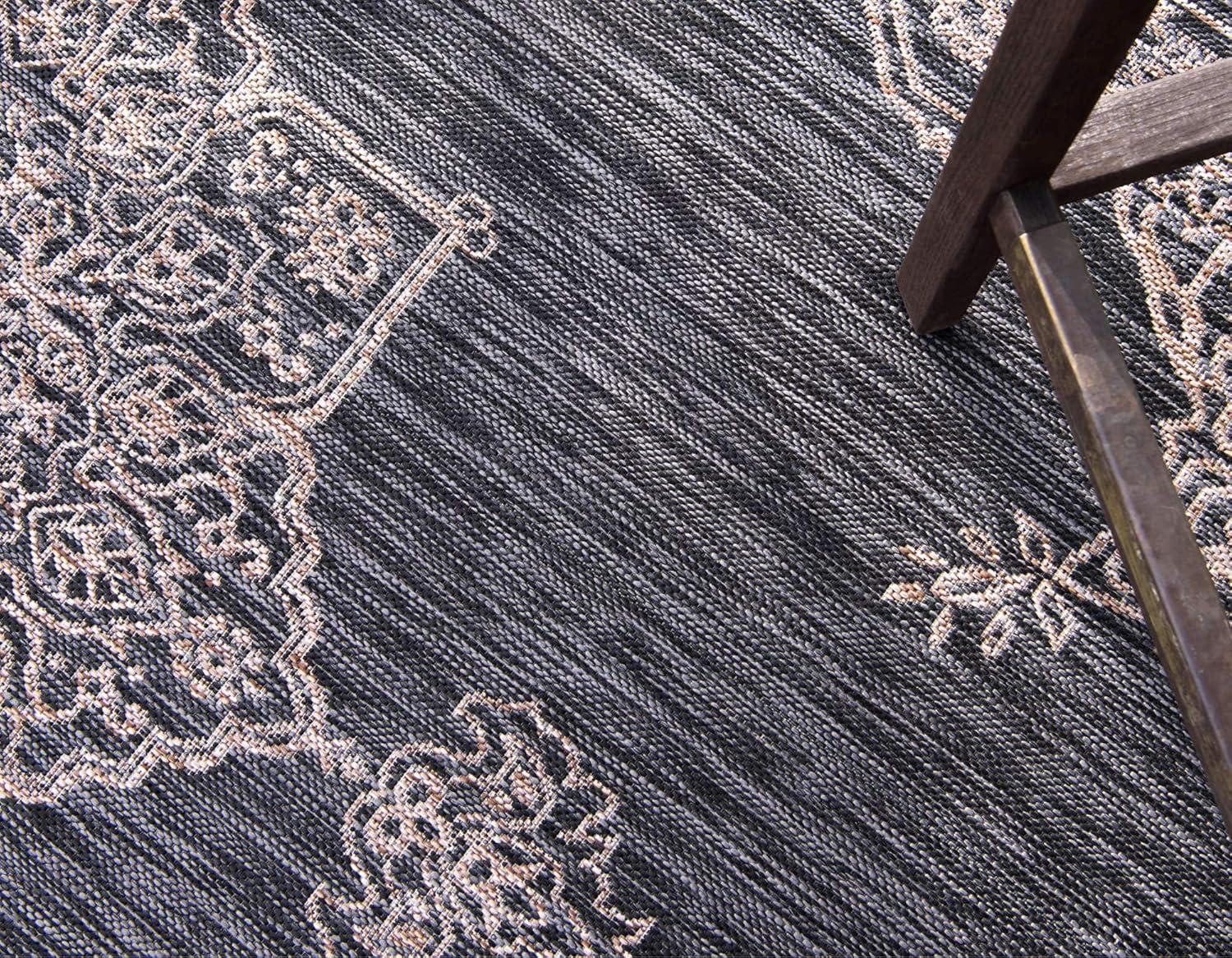 Unique Loom Outdoor Traditional Collection Area Rug - Antique (4' 1" x 6' 1" Rectangle Charcoal Gray/Natural)