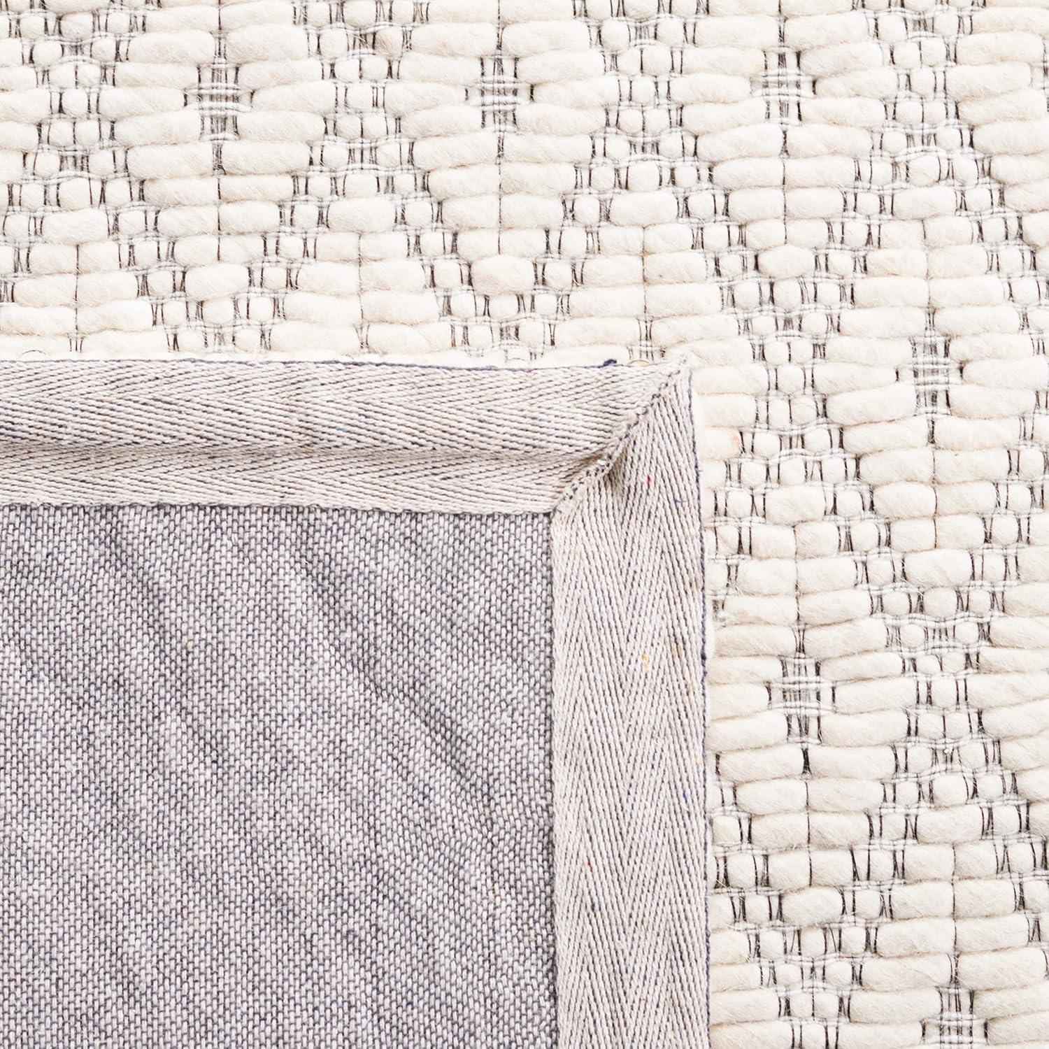 Marbella MRB752 Hand Woven Indoor Accent Rug - Ivory/Black - 4'x6' - Safavieh