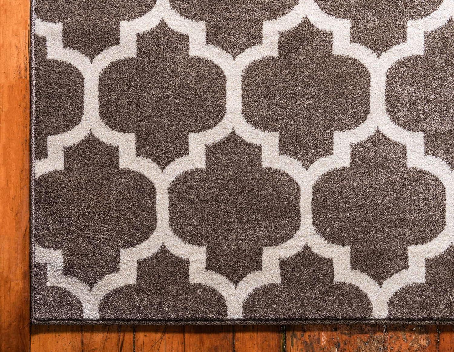 Unique Loom 4' 1 x 6' 1 Trellis Philadelphia Brown Area Rug