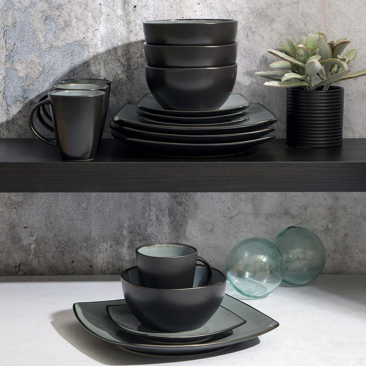 Dinnerware Set