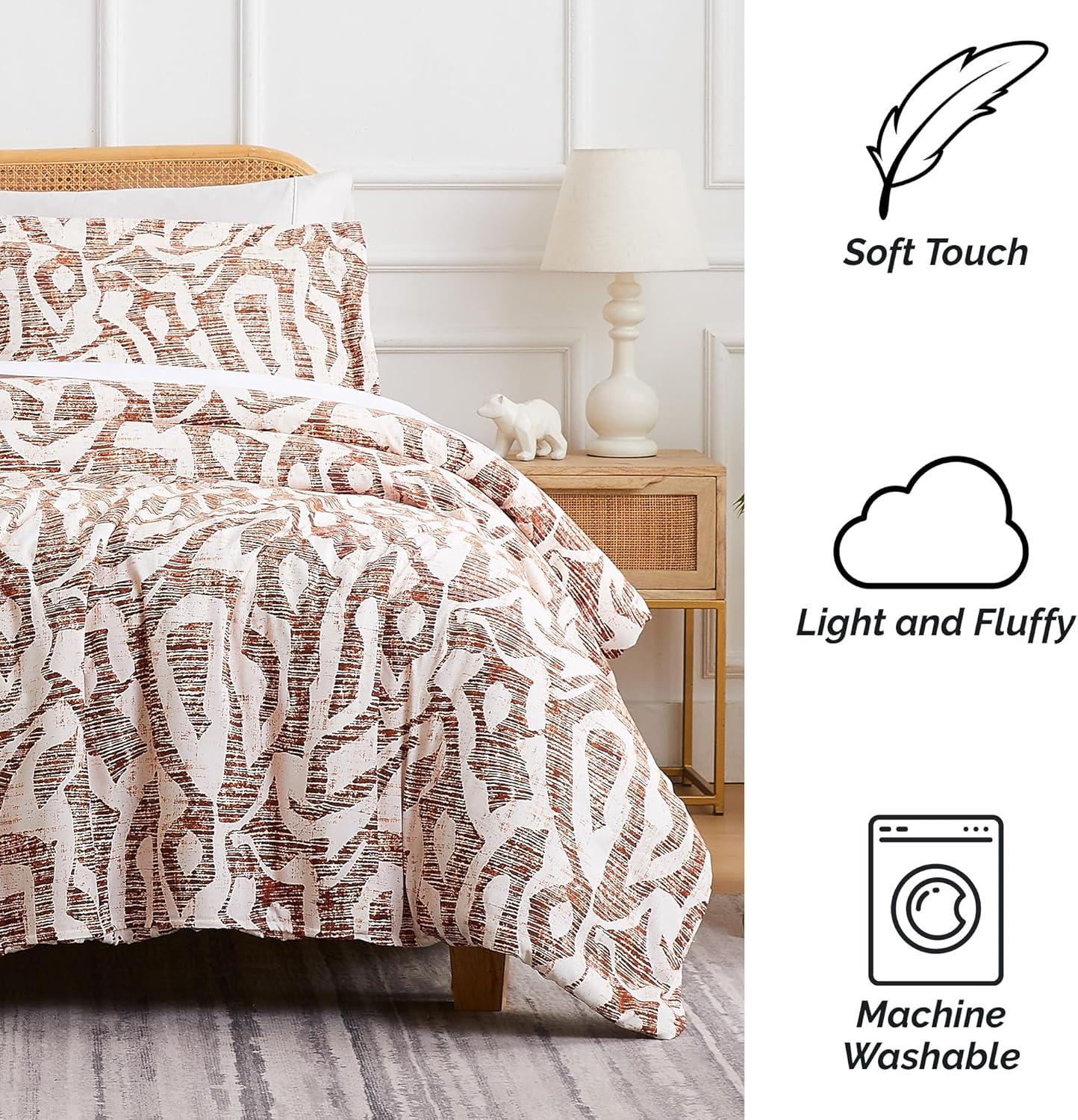 Southshore Fine Living, Inc. Oversized King Size Comforter Bedding Set, Down Alternative Filling, Modern Abstract Bed Spread, California/King Comforter & Matching Shams, Rust Khari