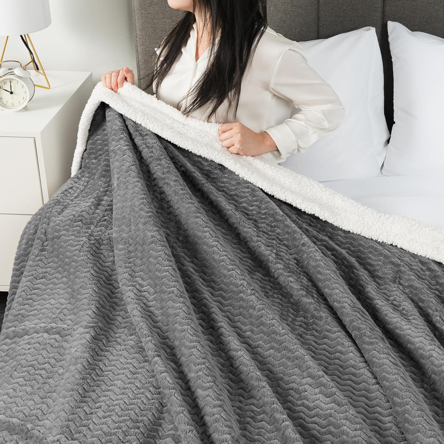 PAVILIA Soft Fleece Blanket Throw for Couch, Lightweight Plush Warm Blankets for Bed Sofa with Jacquard Pattern, Gray/Throw - 50x60