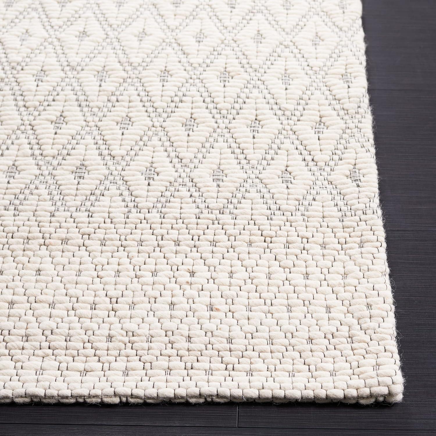 Marbella MRB752 Hand Woven Indoor Accent Rug - Ivory/Black - 4'x6' - Safavieh