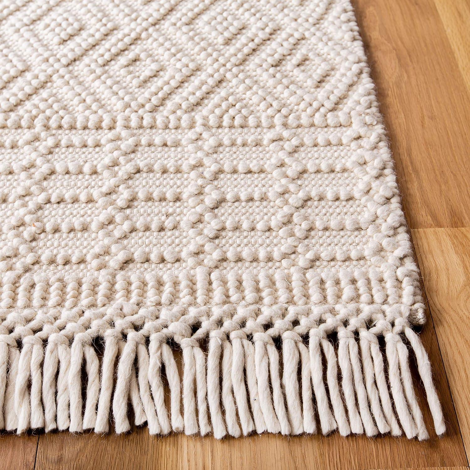 SAFAVIEH Natura Cordelia Southwestern Wool Area Rug, Ivory, 10' x 14'