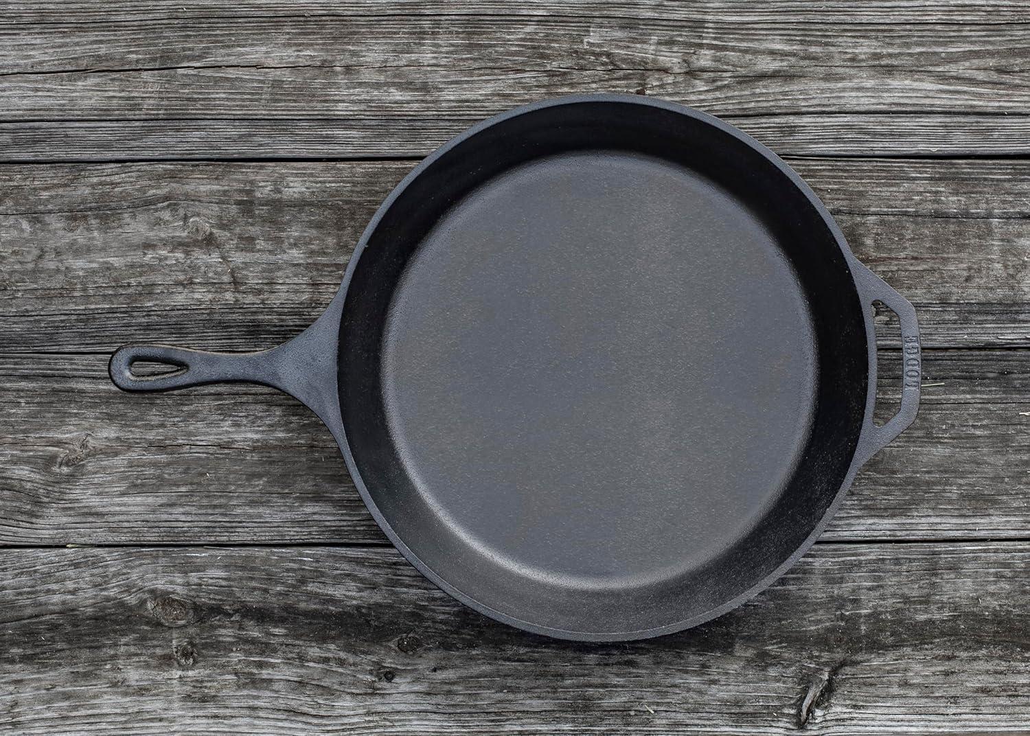 Lodge ® 15" Skillet