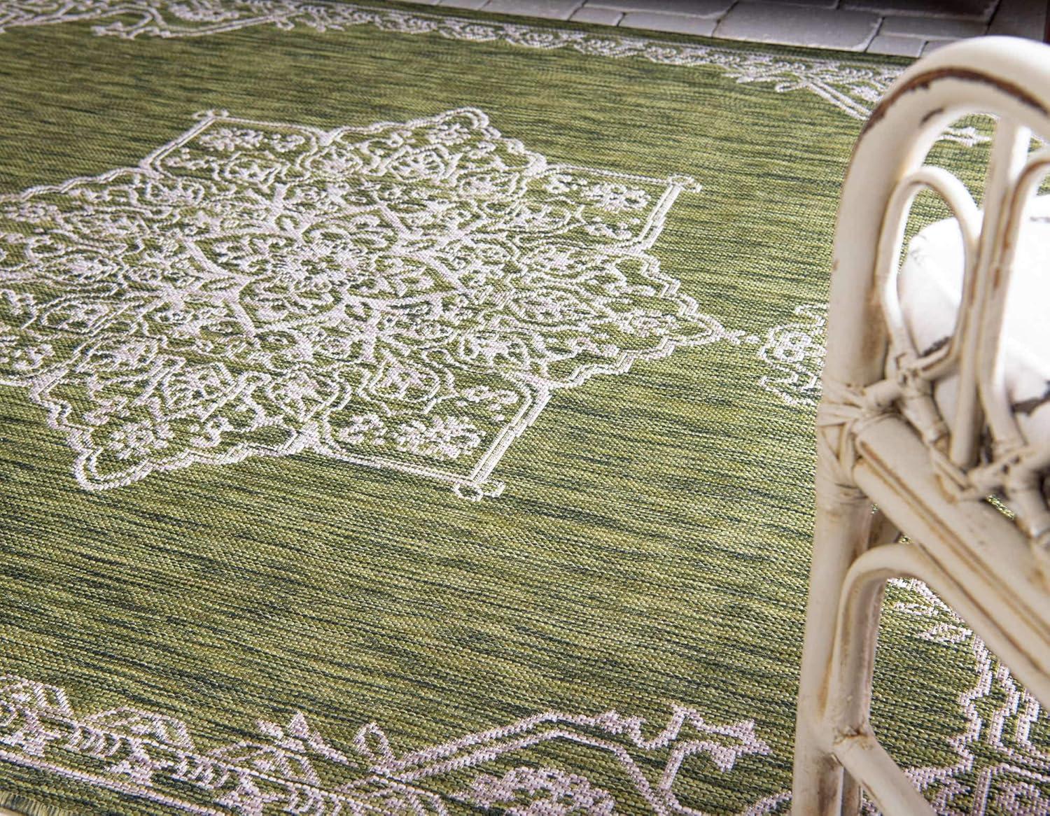 Unique Loom 7' 1 x 10' 0 Rectangle Indoor/Outdoor Traditional Green Area Rug