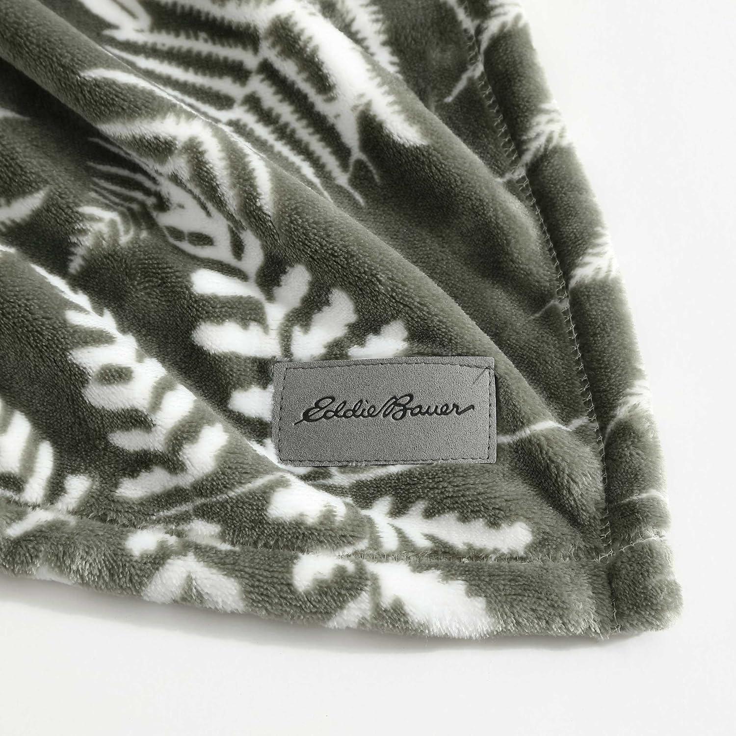 Eddie Bauer Eddie Bauer Printed Ultra Soft Plush Fleece Reversible Blanket