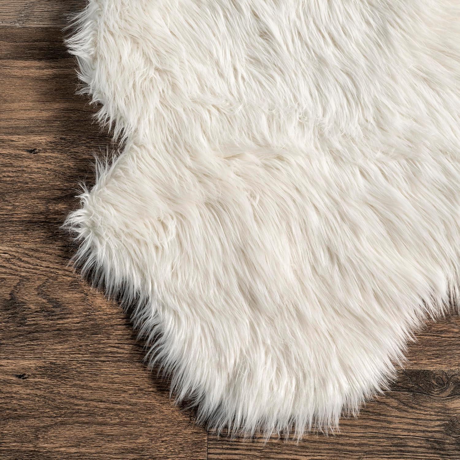 nuLOOM Deonna Faux Sheepskin Shag Area Rug, Shaped 5' 3" x 6', White