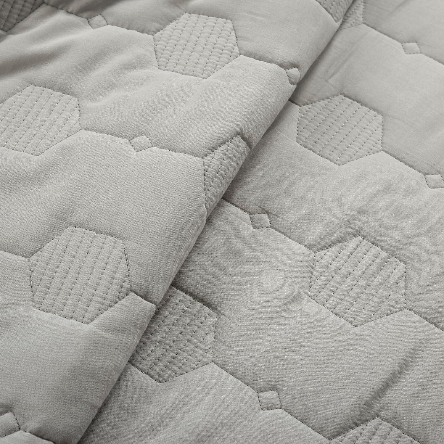 3pc Hexagon Honeycomb Textured Cotton Quilt Set Gray - Lush Décor