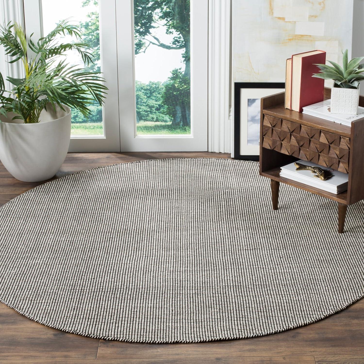 Montauk MTK345 Hand Woven Indoor Area Rug - Ivory/Black - 6'x6' - Safavieh