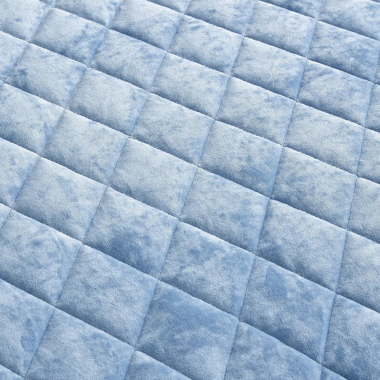 Royal Velvet Diamond Velvet Quilt Set