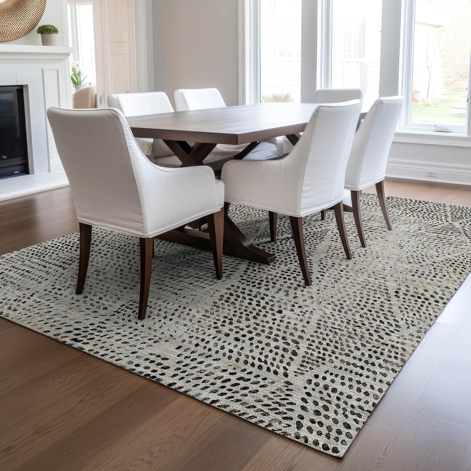 Gray Diamond Pattern Machine Washable Indoor Outdoor Rug