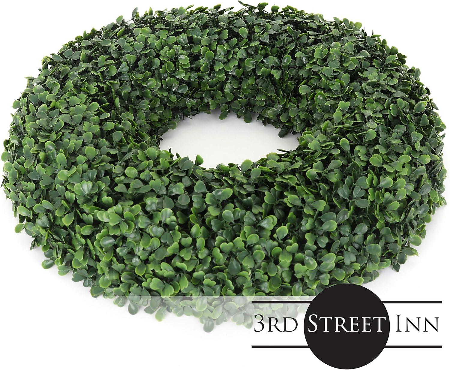 3rd Street Inn 16" Indoor/Outdoor Boxwood Wreath (M)