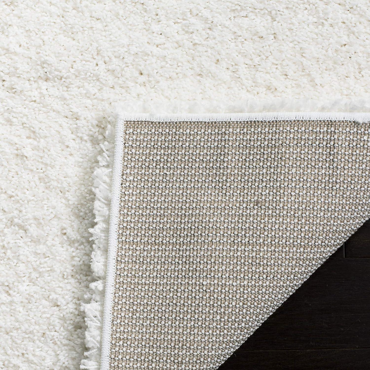 Shag SG151 Power Loomed Indoor Area Rug - White - 5'3"x7'6" - Safavieh.