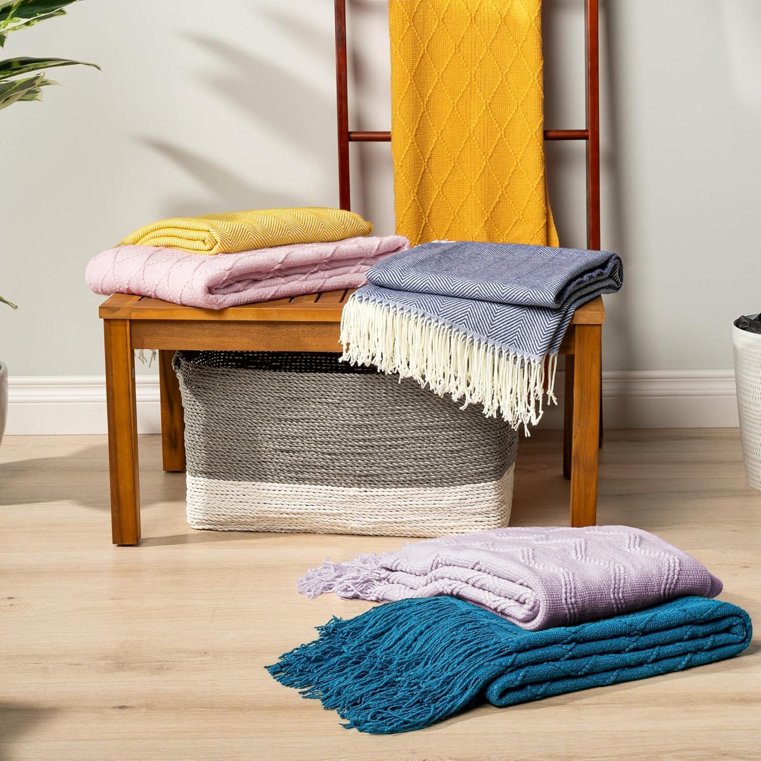 Pavilia Throw Blanket