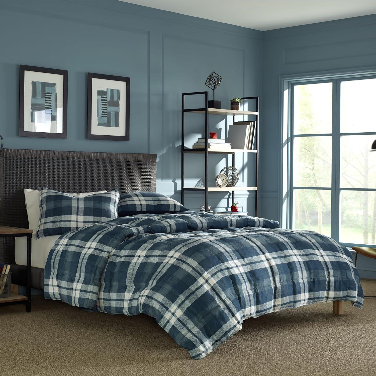 Crossview Plaid 2-Piece Navy Blue Micro Suede Twin/Twin XL Comforter Set