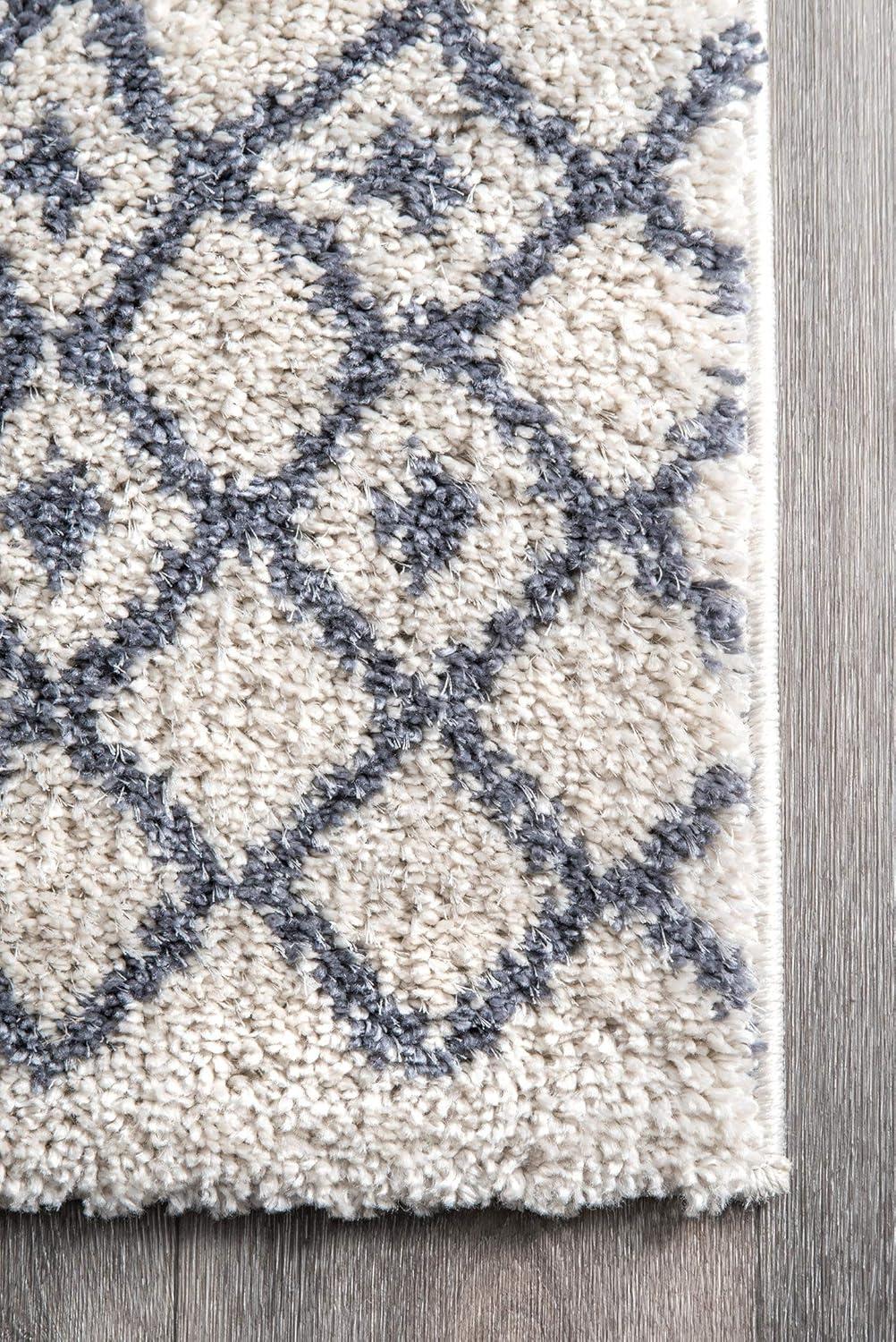 Beige Oval Trellis Shag 4' x 6' Synthetic Rug