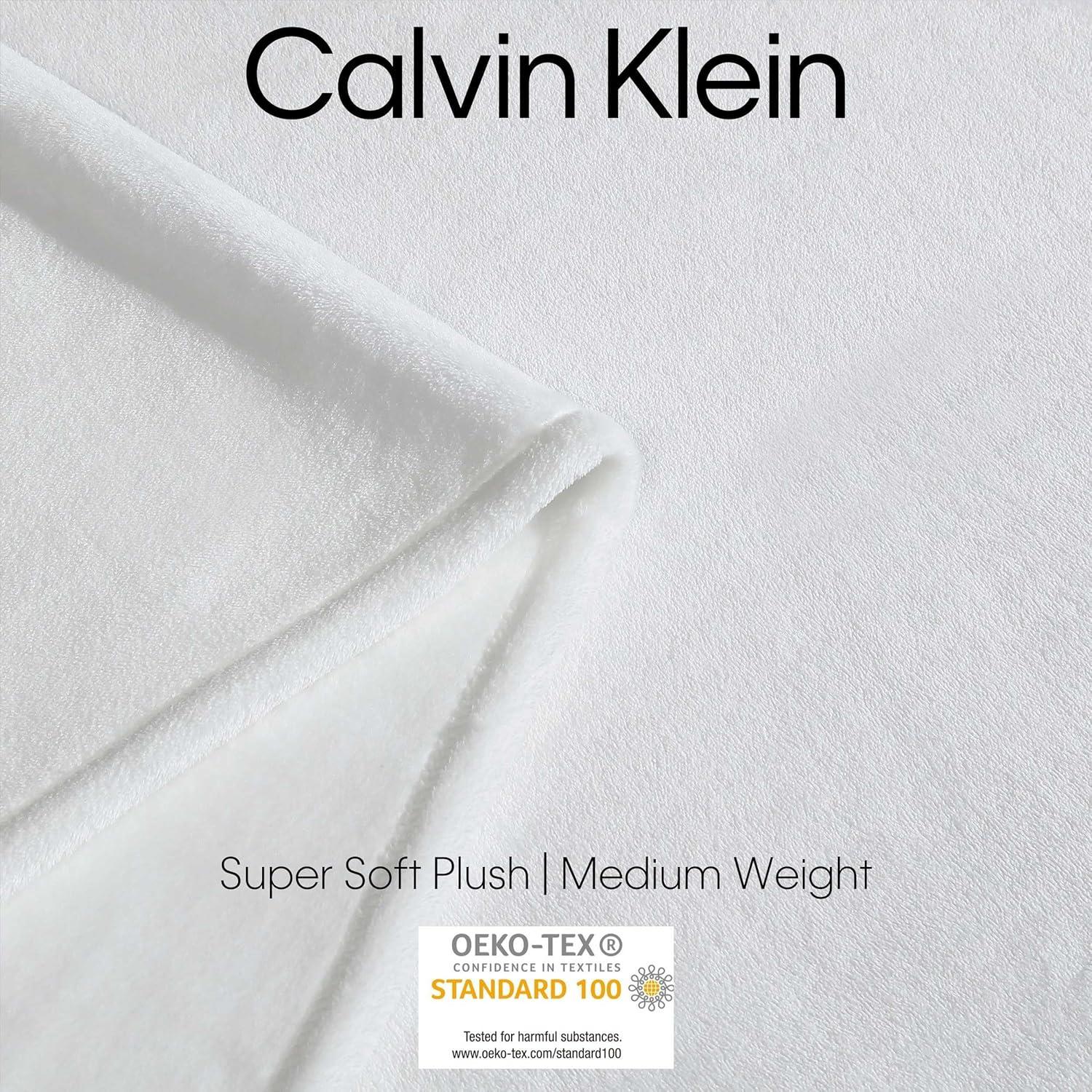 Calvin Klein Calvin Klein Core Plush Solid Reversible Blanket