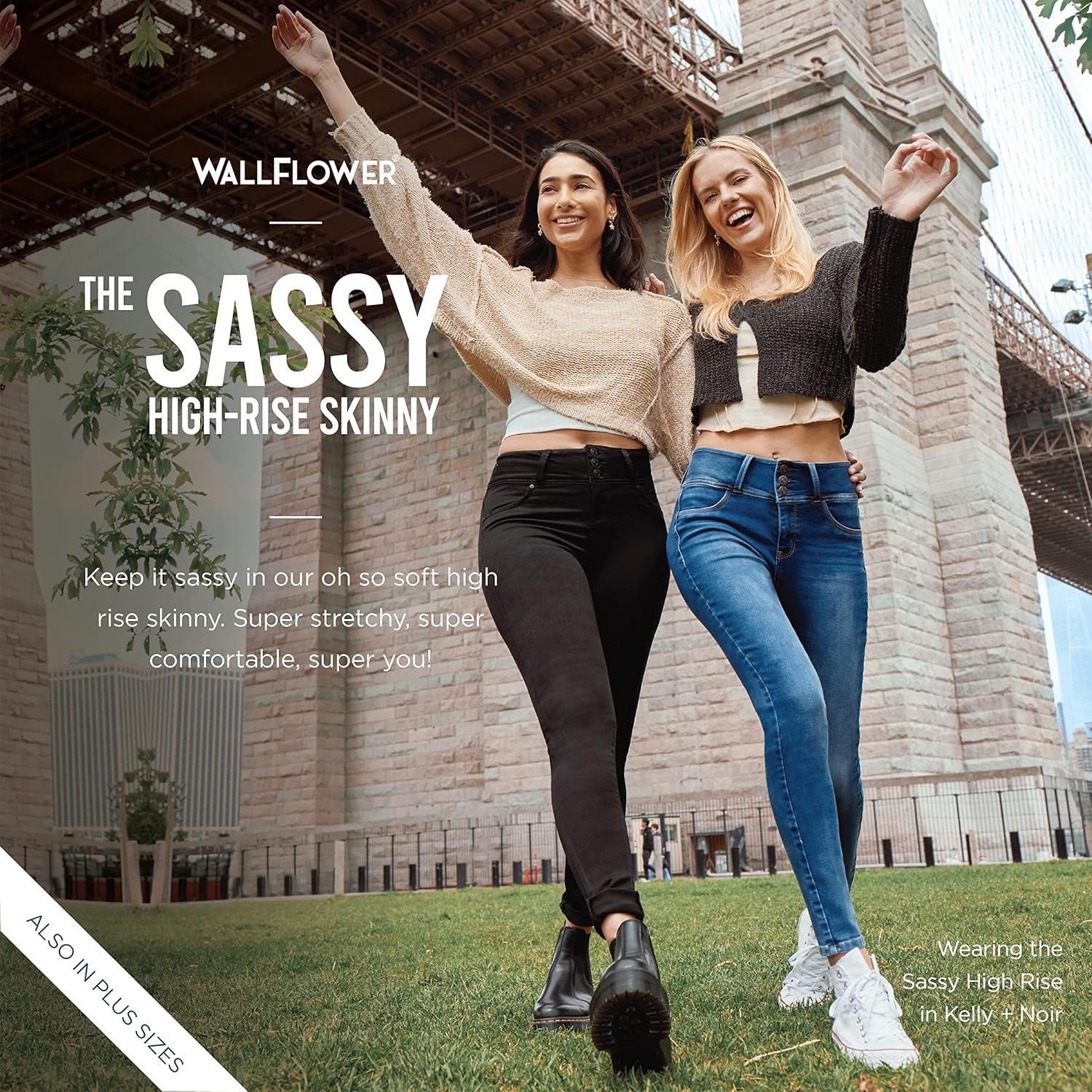 WallFlower Women's Sassy Skinny High-Rise Insta Soft Juniors Jeans (Standard and Plus), Noir, 24 Plus