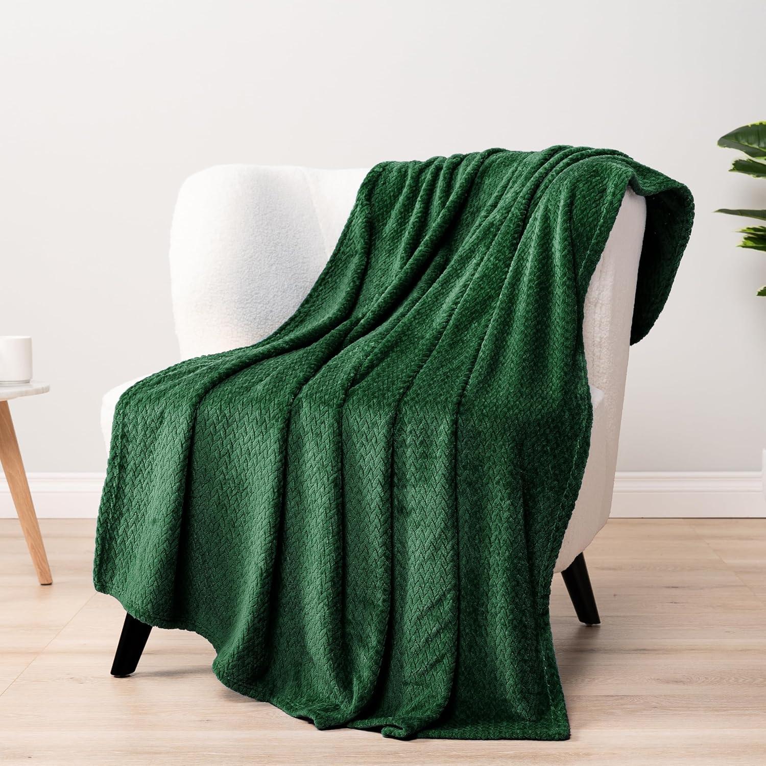 PAVILIA Plush Throw Blanket for Couch Bed, Faux Shearling Blanket and Throw for Sofa Home Decor, Emerald Green/Throw - 50x60