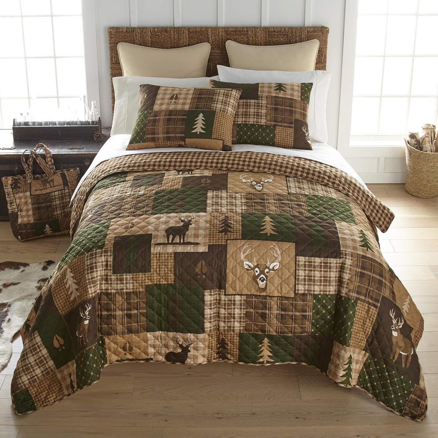 Green Forest Lodge-Themed Reversible Microfiber Quilt Set with Shams