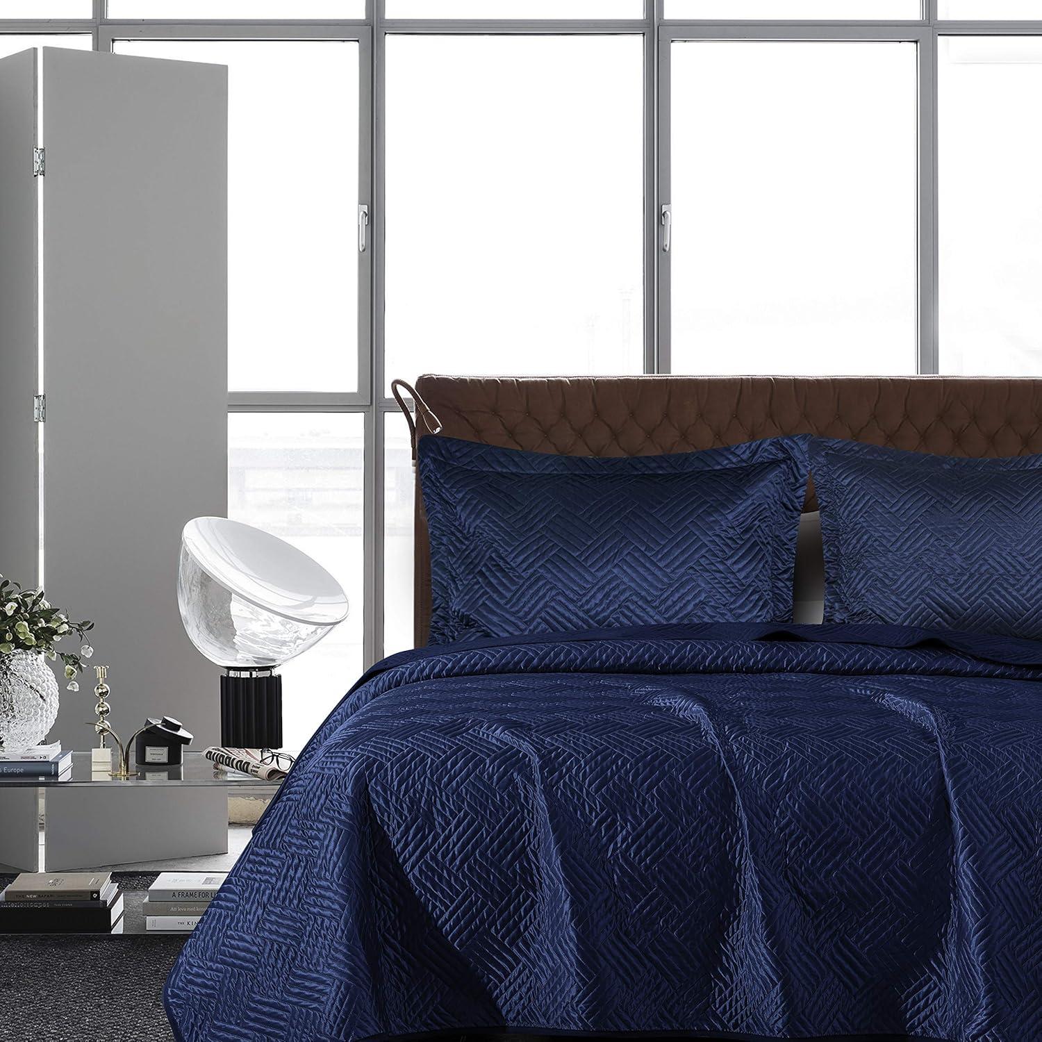 NTBAY 3 Pieces Quilt Set, Silk Satin Geometric Pattern Quilted Coverlet Set (1 Quilt, 2 Pillow Shams) - NTBAY