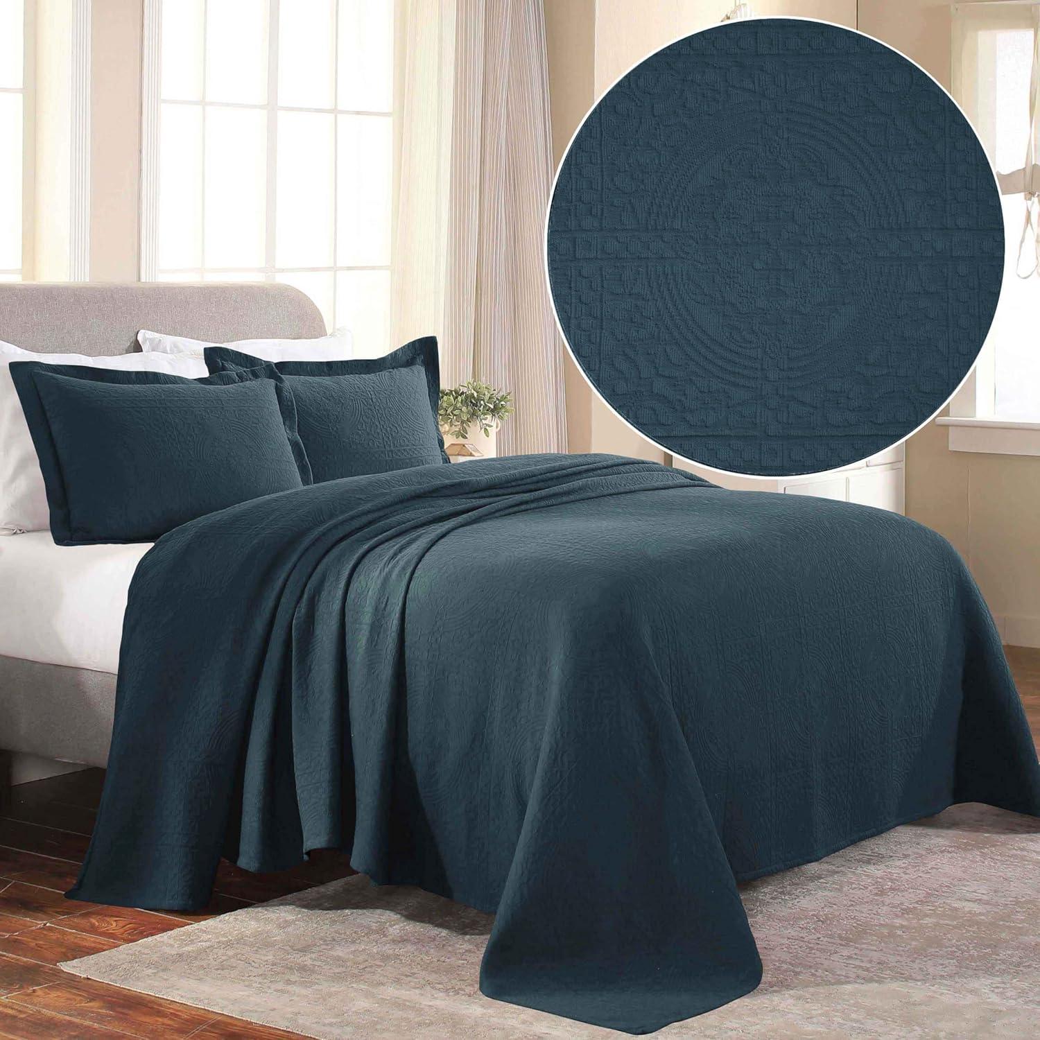 Deep Sea Medallion Queen Cotton Bedspread Set with Pillow Shams